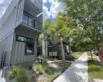Hip Container Apt - 5 Min Walk To Tiaa Bank - Jacksonville - Building