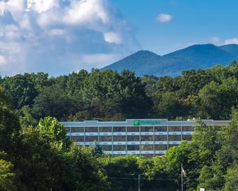 Holiday Inn Asheville East - Asheville - Cảnh ngoài trời
