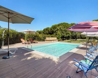 Apartment 'Casa Retiro' with Shared Pool, Wi-Fi and Air Conditioning - Azambuja - Piscina