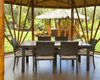 Volcano Eco Retreat By Heart Core Hotels - Mountain View - Restaurant