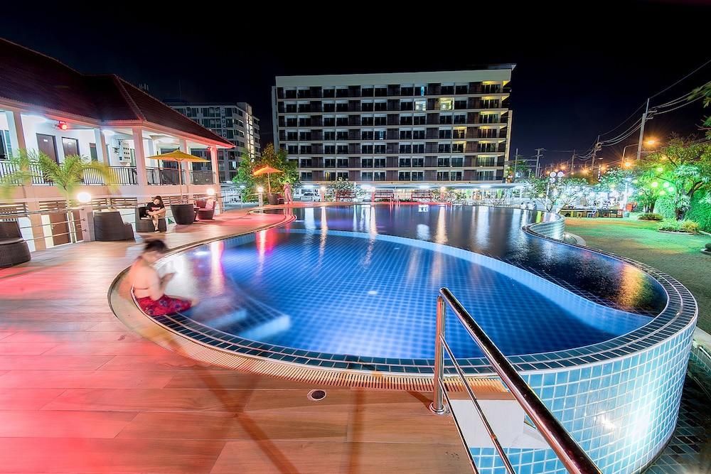 The Cotai Luxury Design Hotel - Bang Sao Thong - Bazén