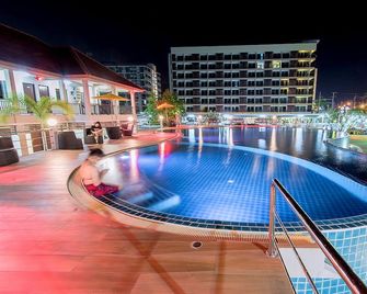 The Cotai Luxury Design Hotel - Bang Sao Thong - Bazén