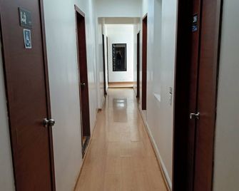 Hostal Urban Inn la Mariscal - Quito - Tiền sảnh