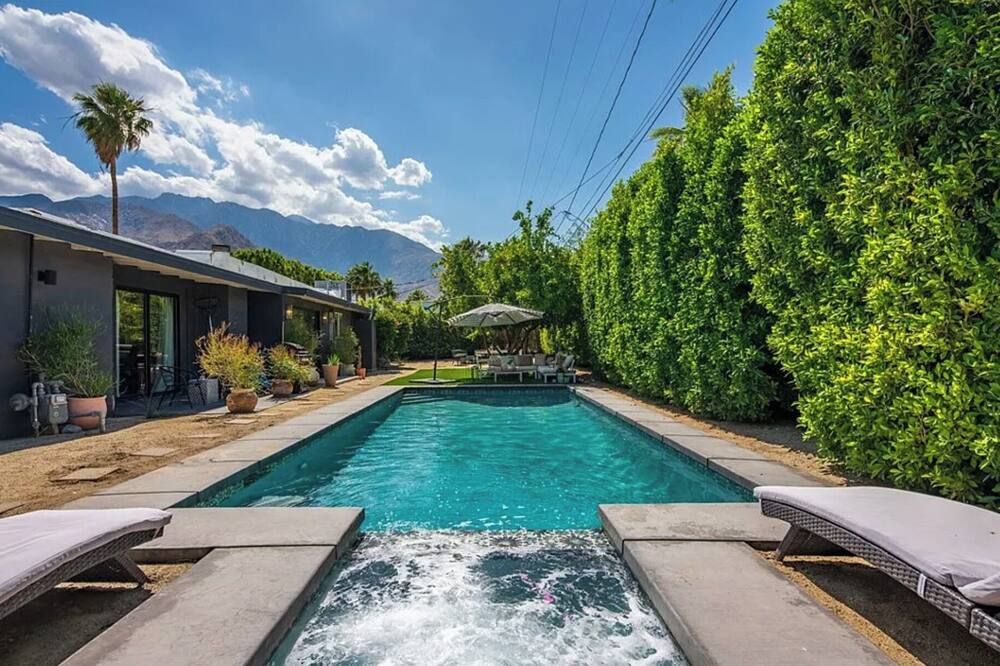Midcentury With Views! Gorgeous Property- Monthly Rental - פאלם ספירנגס - בריכה