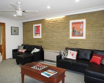 Gippsland Holiday Stay Traralgon - Traralgon - Living room