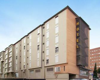 Hotel J. Balmes Vic - Vic - Gebouw