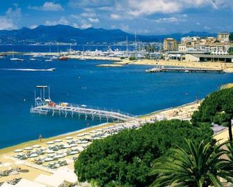 Apartment Le Val Riant by Interhome - Cannes - Beach