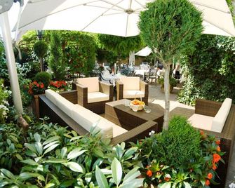 Landhaus Alte Scheune - Francfort - Patio