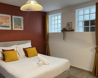 La Place - Calais - Habitación