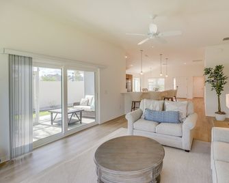 Community Pool and Tennis Court Gem in The Villages - Leesburg - Wohnzimmer