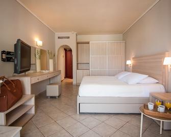 Phoenix Beach Hotel - Zakynthos - Bedroom