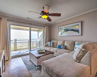 Beachfront Condo with Unobstructed Ocean Views! - Oak Island - Living room