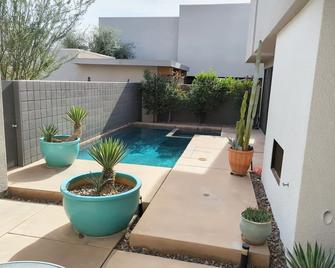 Palm Springs - Central & Modern! - Palm Springs - Pool