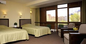 Hotel Kirov - Kirow - Schlafzimmer