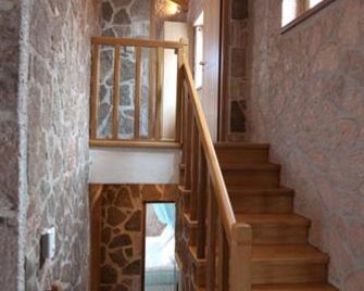 Beyond Villas - Agios Nikitas - Stairs