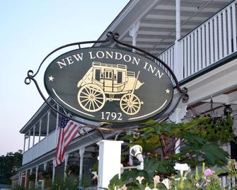 The New London Inn - New London - Building