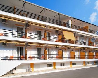 Remezzo Apartments - Sami - Edificio