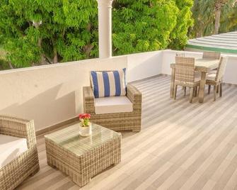 Magnifique Villa au bord de la mer avec piscine - Baní
