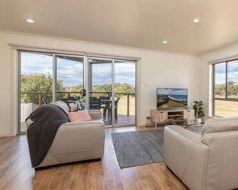 The Gem 39B Emerald Drive - Diamond Beach - Sala de estar