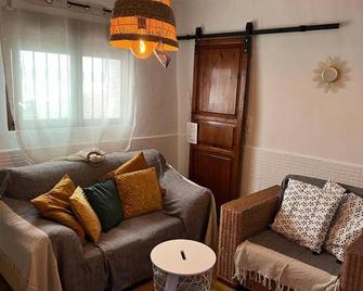 Casa rural El encanto - Zarra - Living room