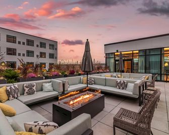 Cambria Hotel Portland Downtown Old Port - Portland - Bygning