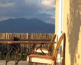 Taos Mountain view north, sweeping sunset views west - Taos - Balcony