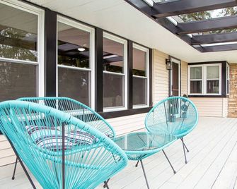 Sky Hi at Buckeye Lake - Thornville - Patio