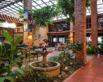 Hotel Arenal Lodge - La Fortuna - Lobby