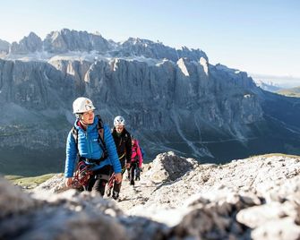 Hotel Cosmea 4 Stars - Your Dolomites Experience - Ortisei