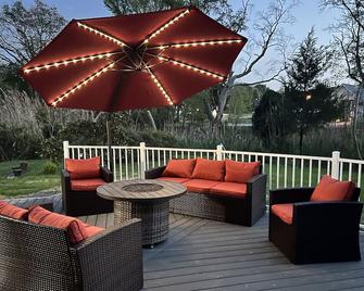 4 min drive to the beach - Lewes - Patio