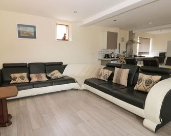 Mulberry Manor, Pet Friendly, Character Holiday Cottage In Withernsea - Kingston upon Hull - Wohnzimmer