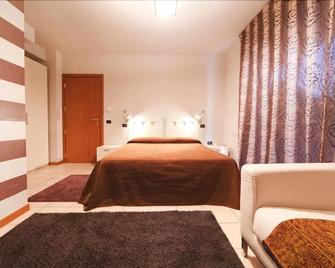 Agorà Hotel - Calamandrana - Schlafzimmer