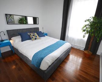 Likeahotel - Le Chambord - Montreal - Bedroom