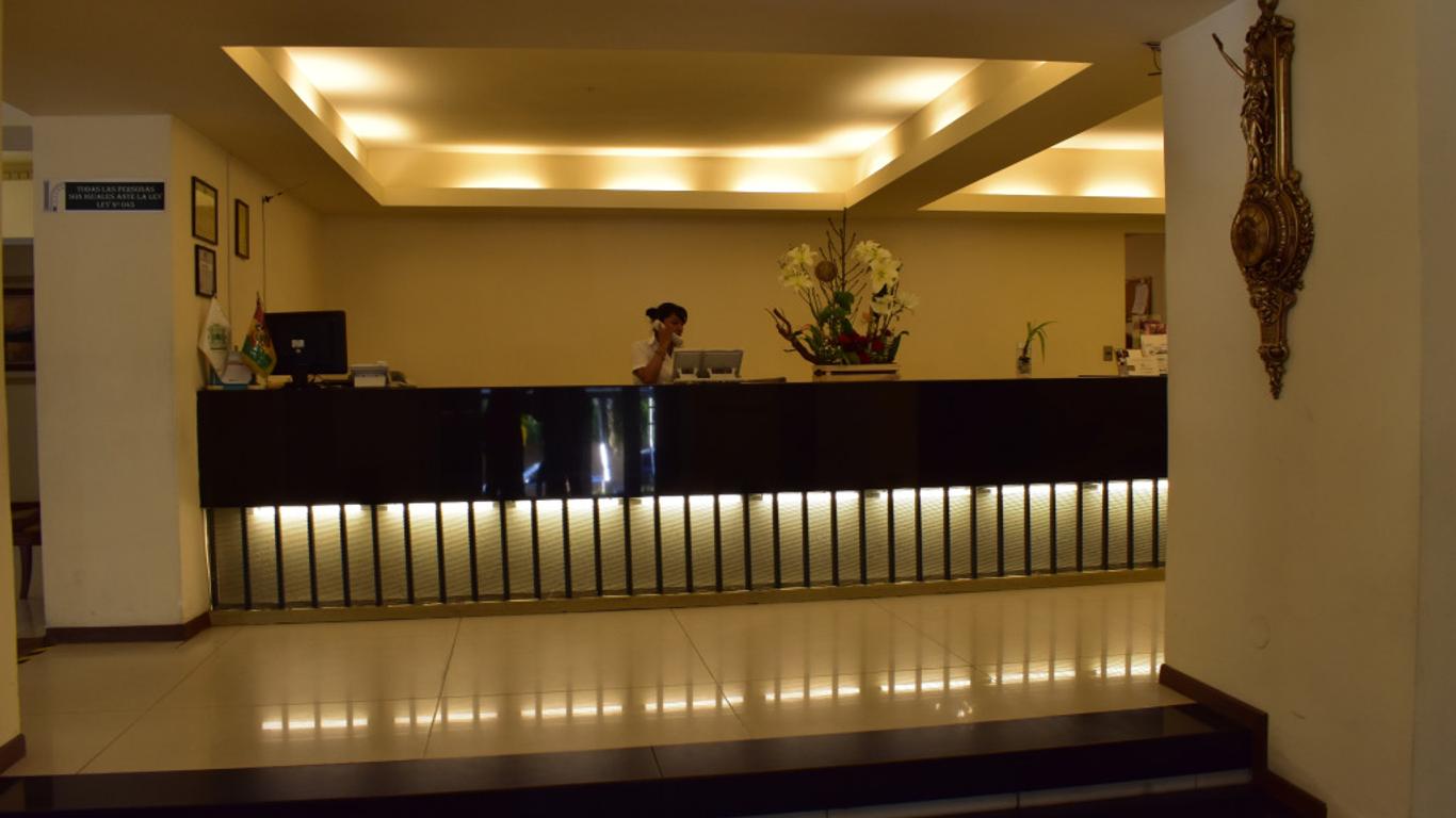 Hotel La Colonia