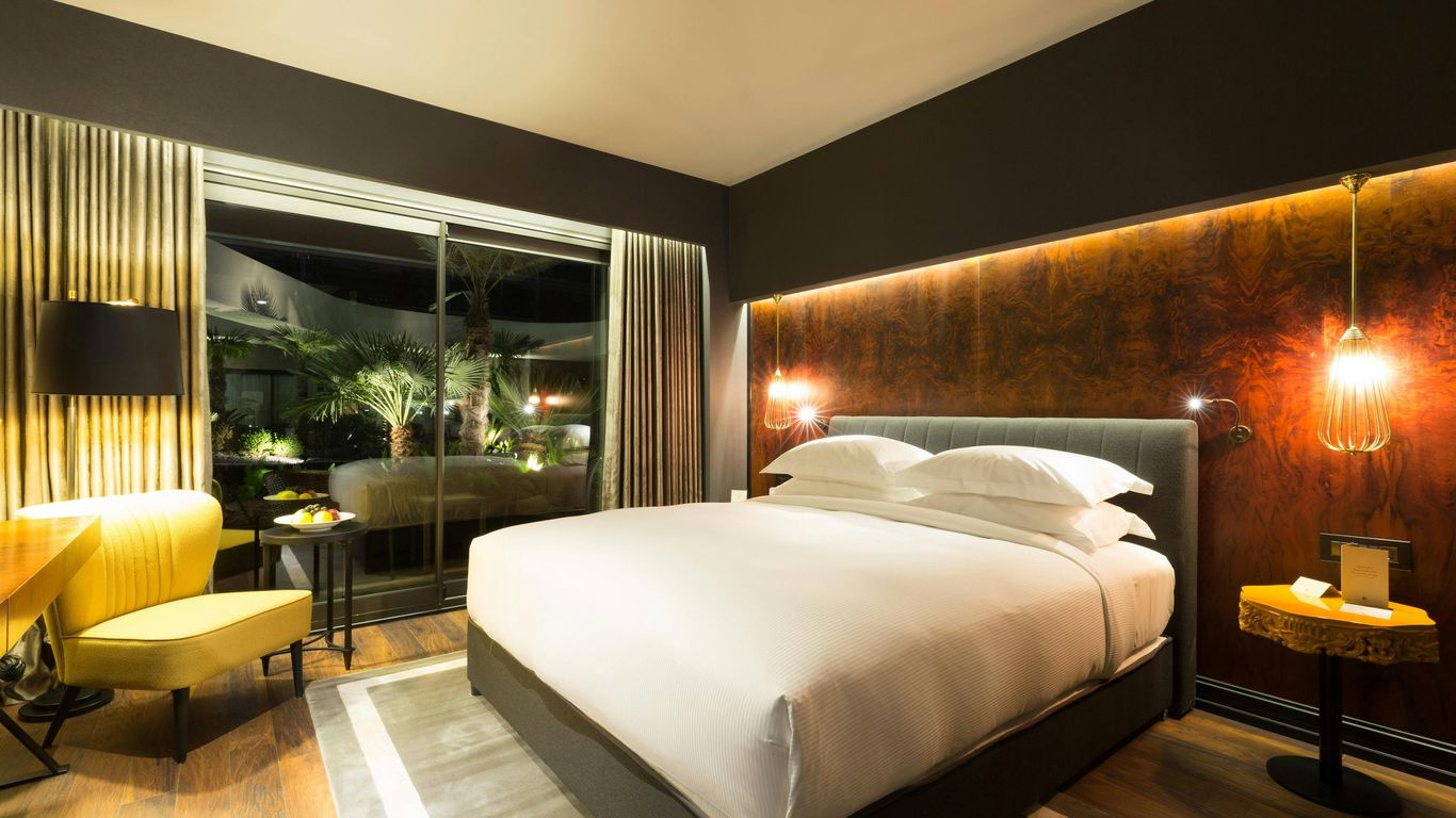 DoubleTree by Hilton Izmir Airport