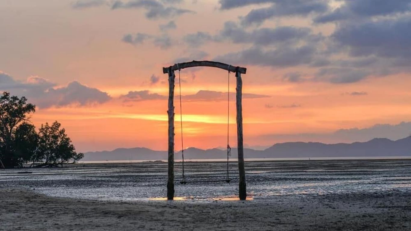 Bananas Resort & Restaurant