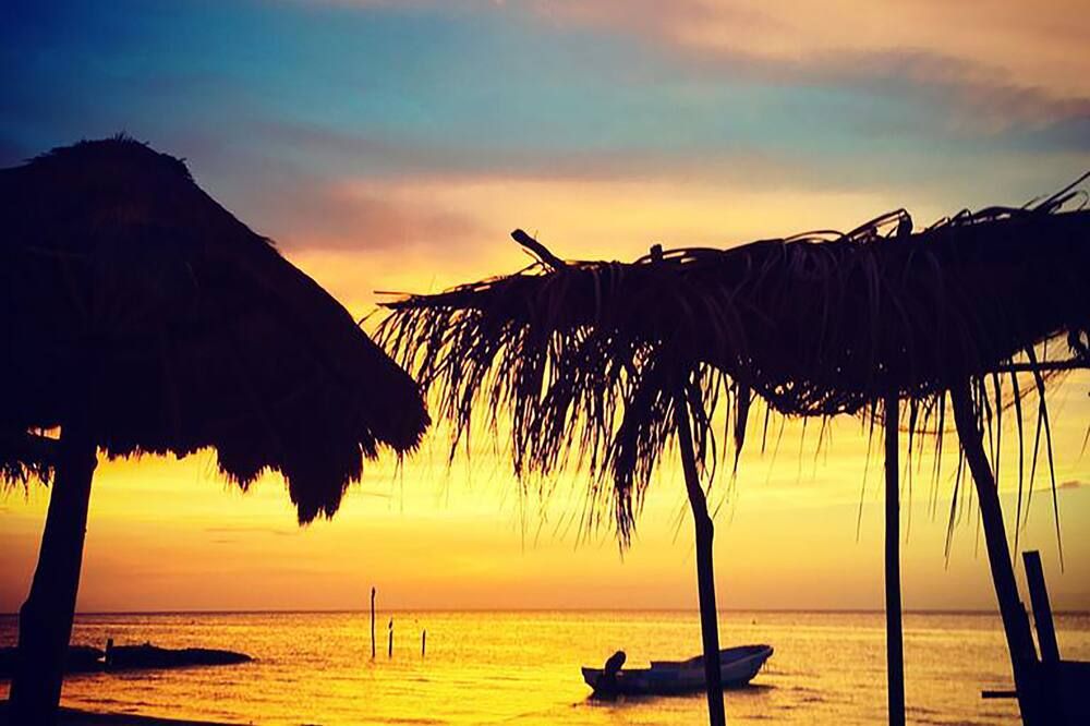 Casa Iguana Holbox - Beachfront Hotel