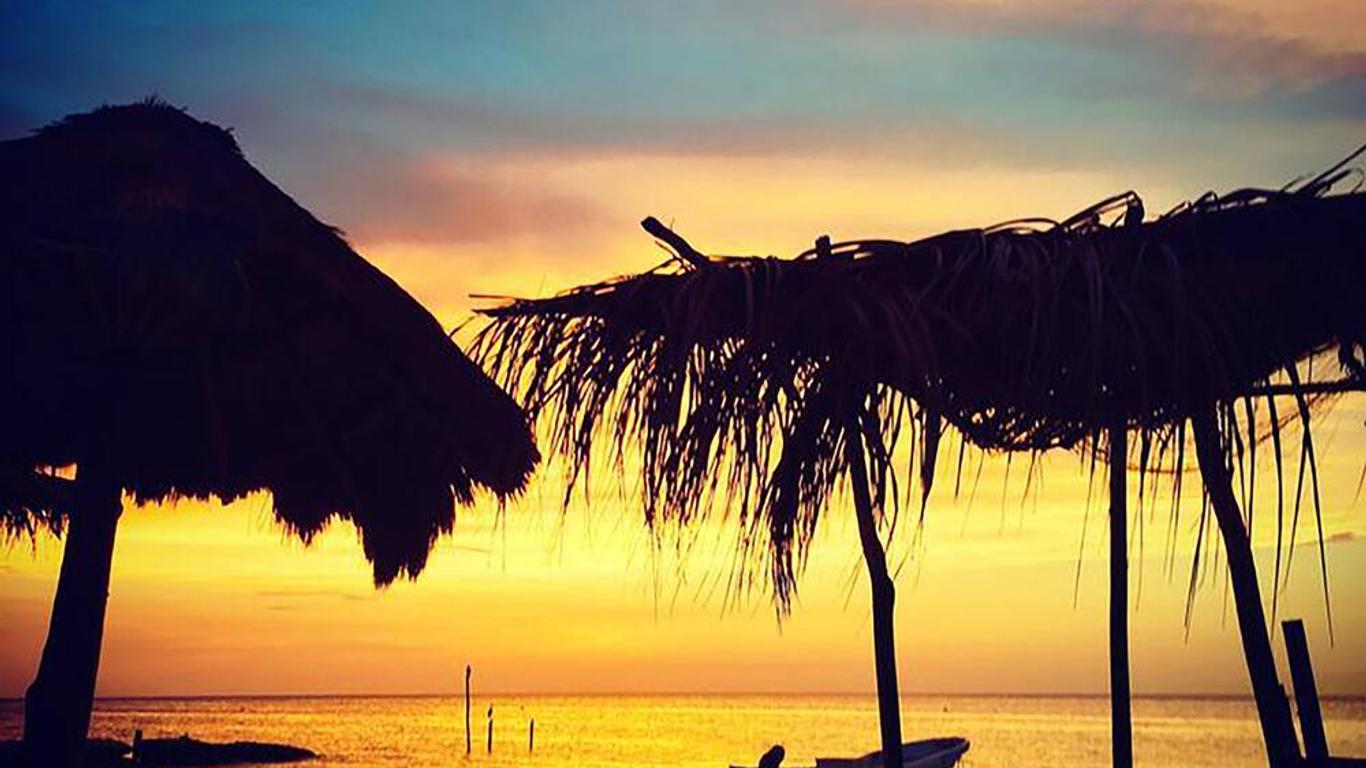 Casa Iguana Holbox - Beachfront Hotel