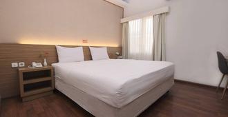 Cengkareng Transit Hotel - Tangerang City - Bedroom