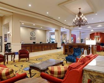The Grand Hotel In Salem - Salem - Lobby