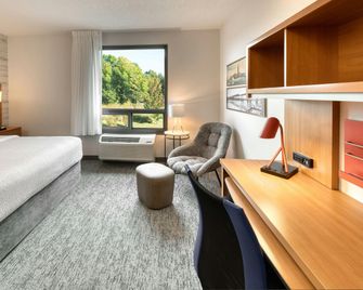 TownePlace Suites by Marriott Belleville - Belleville - Schlafzimmer