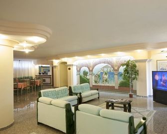 Residence Marina Palace - Orosei - Salónek