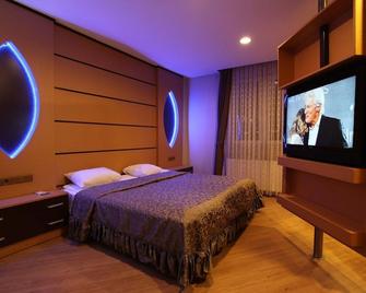 Grand Sakarya Hotel - Adapazarı - Bedroom