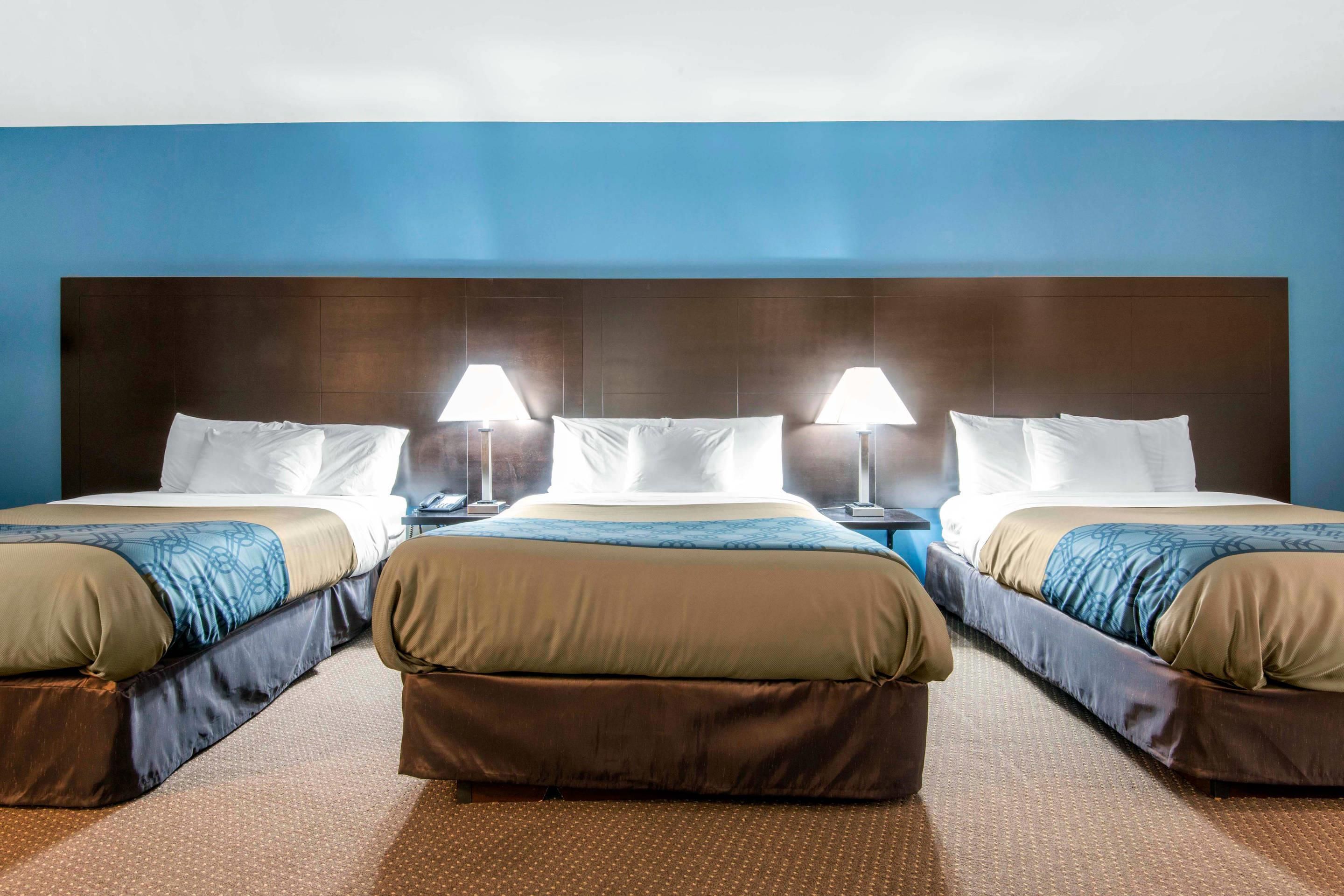 Econo Lodge - Sudbury - Bedroom