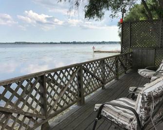 Gateway to Prince Edward County - Quinte West - Balcony