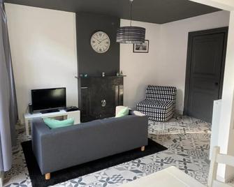 L'appart promenade de 4 heures - Spa - Living room