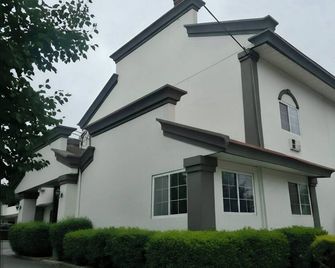 Super 8 by Wyndham Monticello Ny - Monticello - Будівля