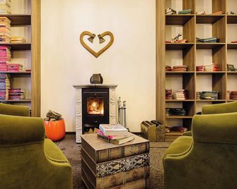 Old Town Hotel Bohema, Klaipeda - Klaipėda - Lounge