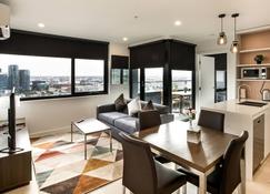 Spencer Street Apartments - Melbourne'dan - Yemek odası