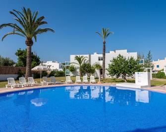 Aparthotel Vibra Club Maritim - San Antonio de Portmany - Piscina